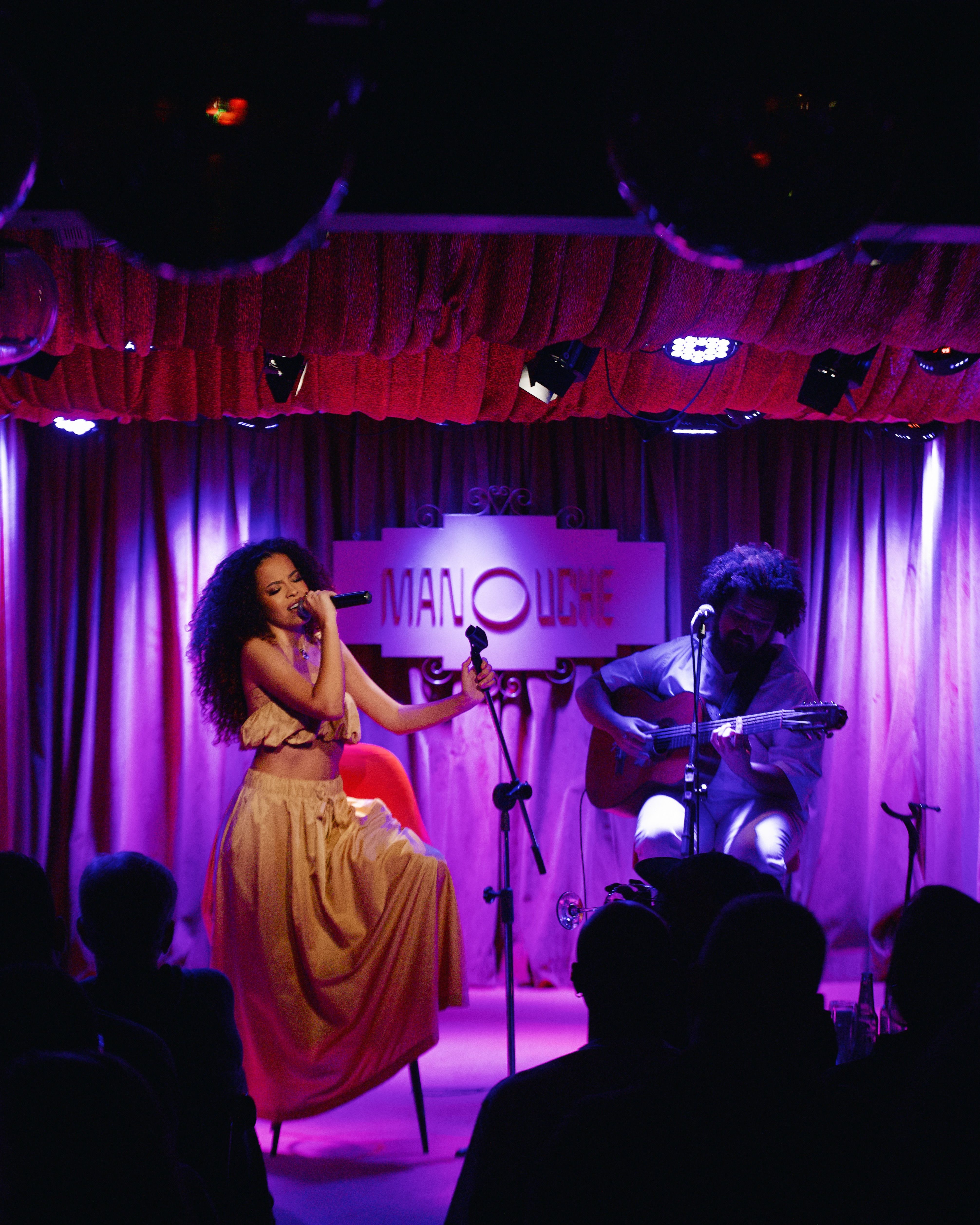 A cantora e compositora Liza Lou, um dos novos destaques da música brasileira, se apresenta nesta quinta-feira em Salvador. | Foto: Divulgação