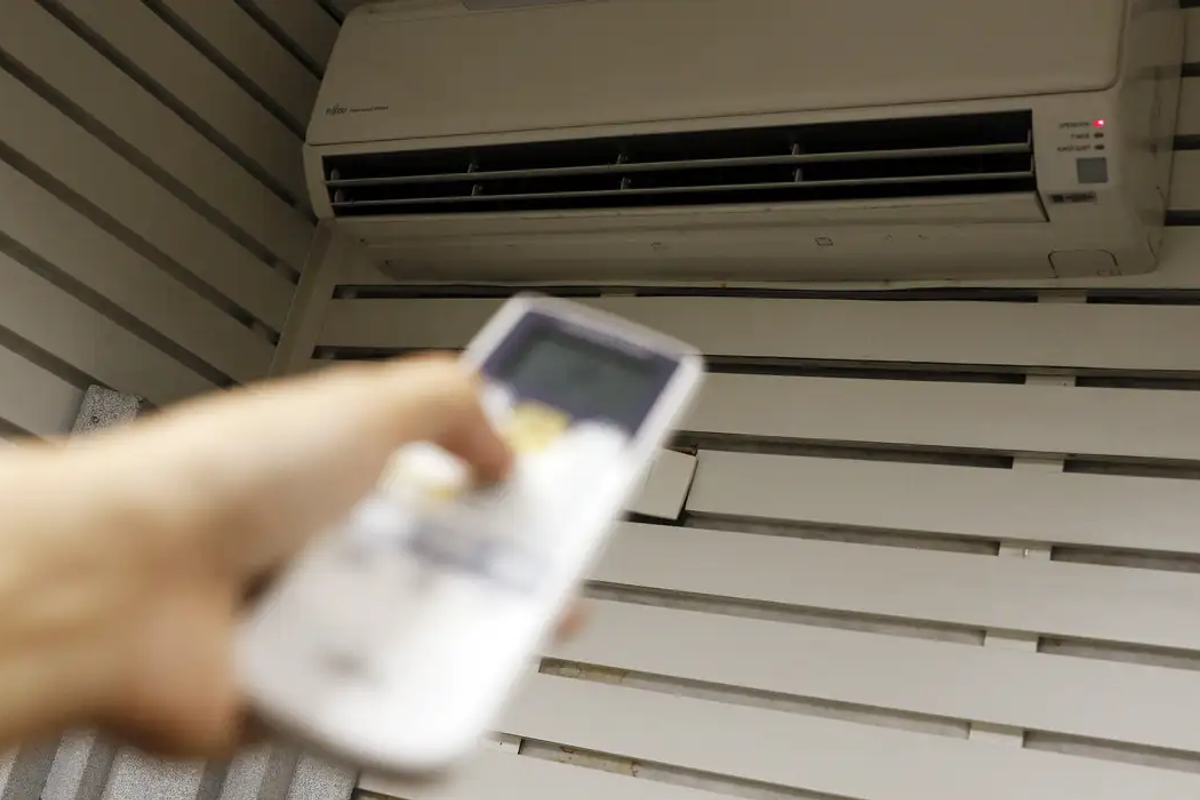  ar-condicionado pode representar at&eacute; 40% do consumo residencial de energia nos meses mais quentes. Foto: Bruno Peres / Ag&ecirc;ncia Brasil