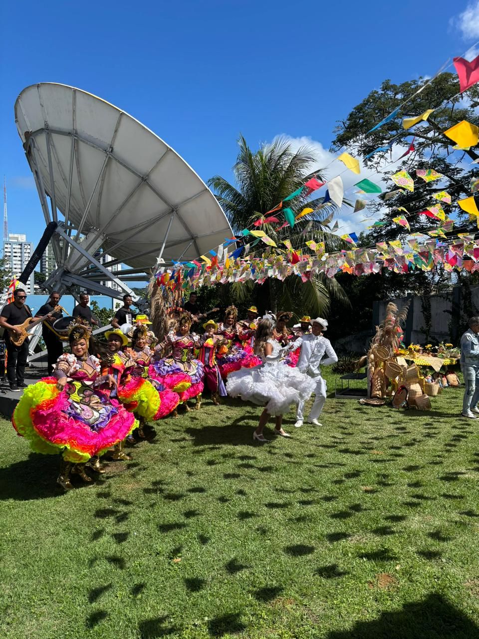 Nos pr&oacute;ximos s&aacute;bados, dias 13 e 20 de junho, o Programa Universo, comandado por Alex Lopes, receber&aacute; dois grandes representantes do forr&oacute; baiano. | Foto: Bruna Castelo Branco/Aratu On