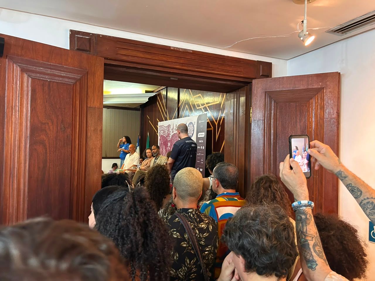 A atividade atraiu um grande n&uacute;mero de visitantes e deixou parte do p&uacute;blico sem acesso ao audit&oacute;rio. | Foto: Liven Paula/Aratu On