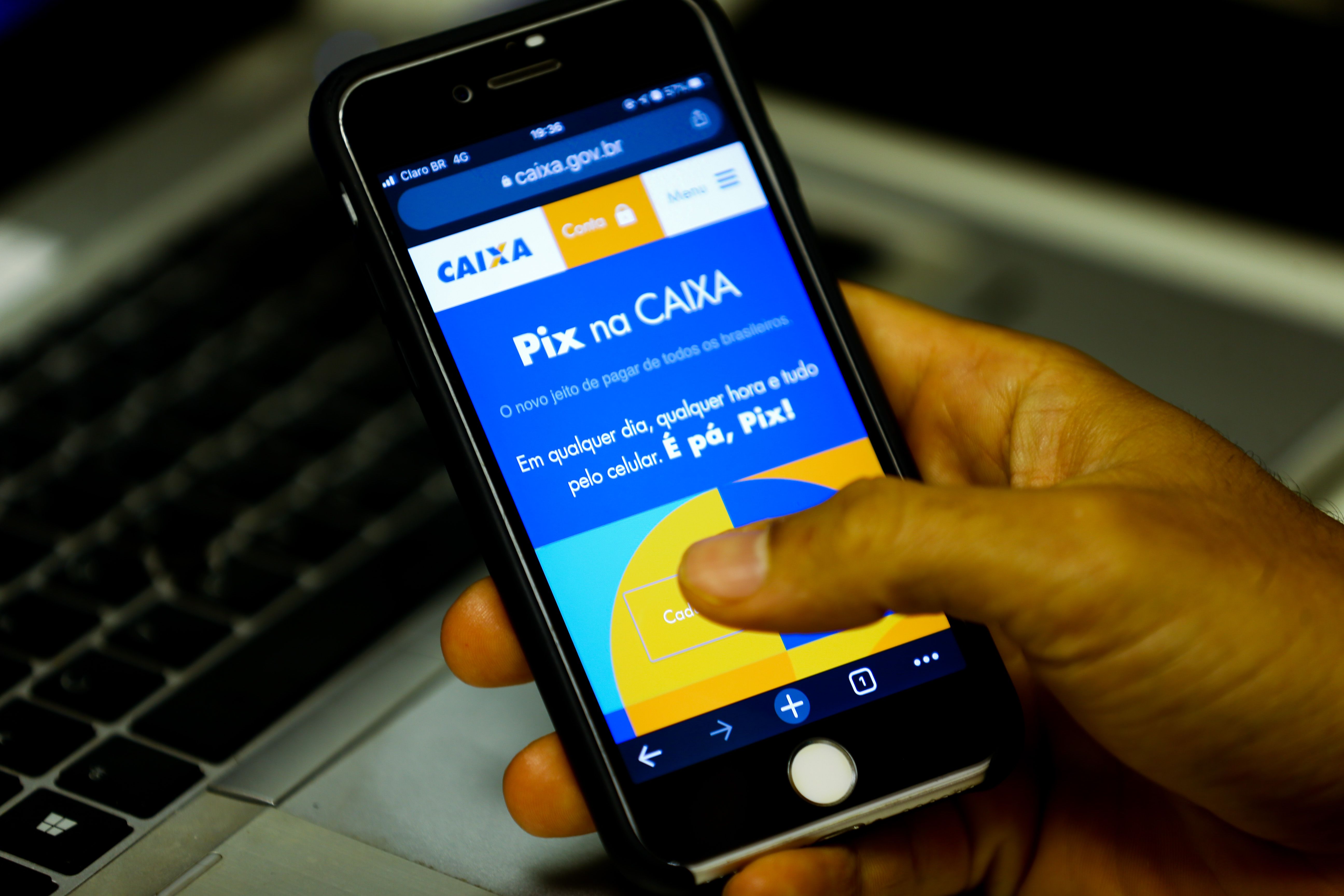 De acordo com o site, os primeiros relatos foram registrados por volta das 7h40, com pico de notifica&ccedil;&otilde;es &agrave;s 13h. | Foto: Marcello Casal Jr./Ag&ecirc;ncia Brasil