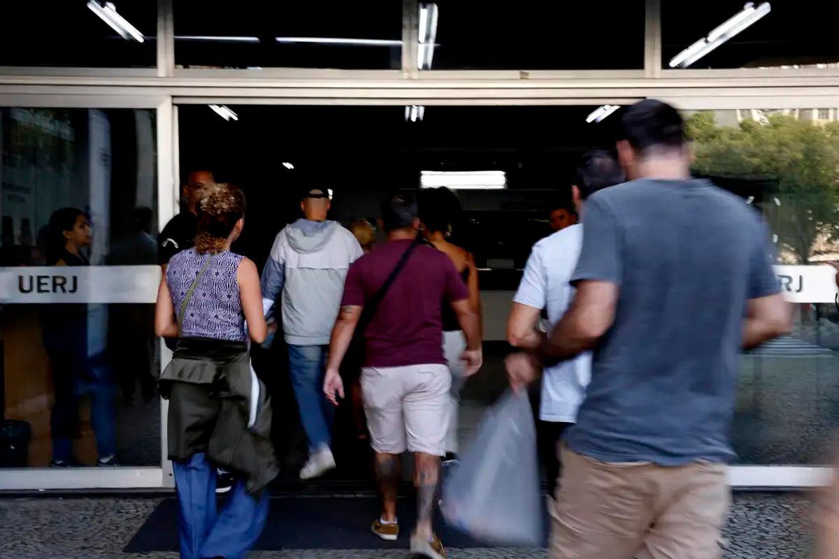 Horário do Enem 2025 tem como referência o fuso-horário de Brasília. Foto: Tânia Rêgo / Agência Brasil