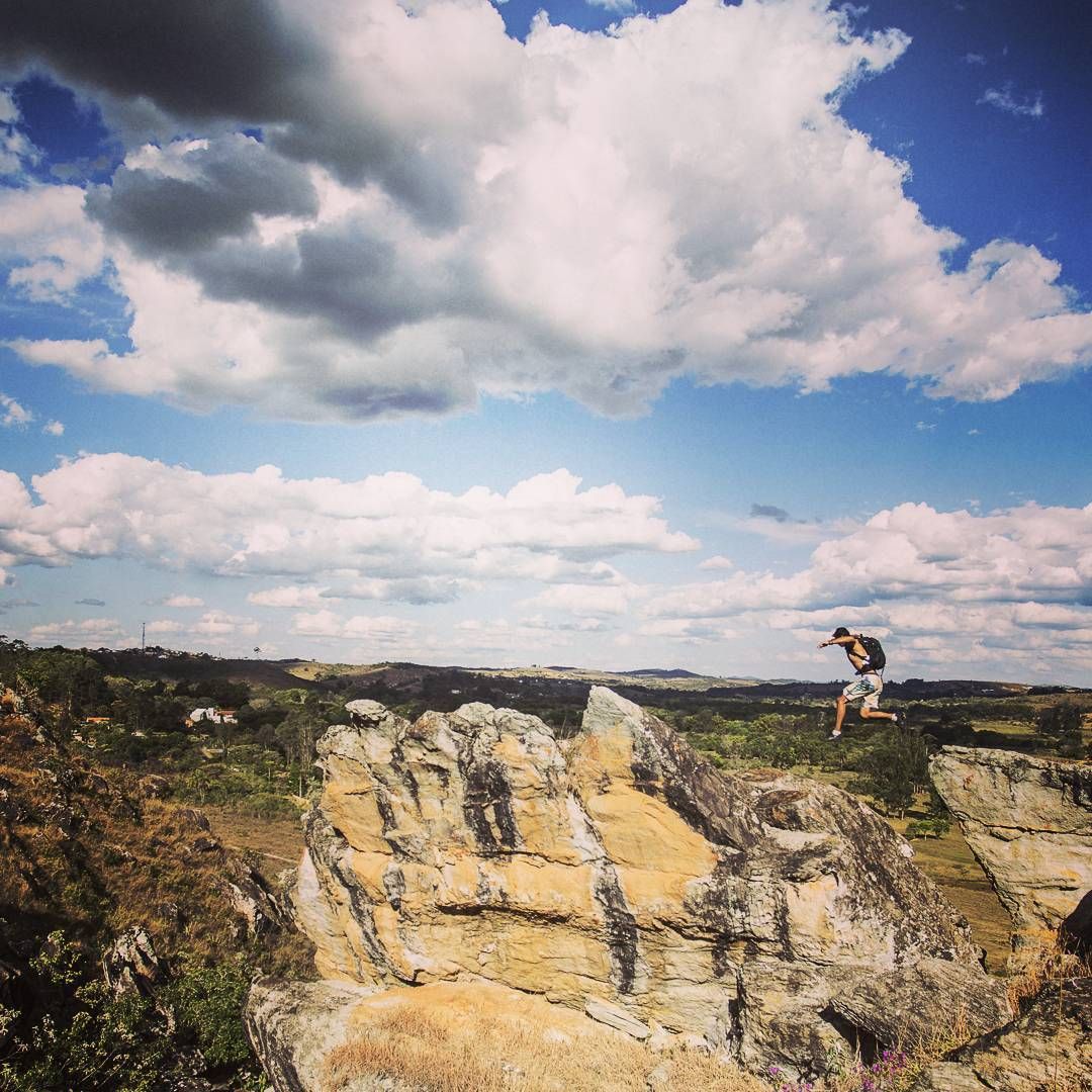 Segundo informa&ccedil;&otilde;es divulgadas pela Associa&ccedil;&atilde;o de Escaladores de Itatim, o casal fazia a subida pela via conhecida como Lisbela e o Prisioneiro. | Foto: Redes Sociais