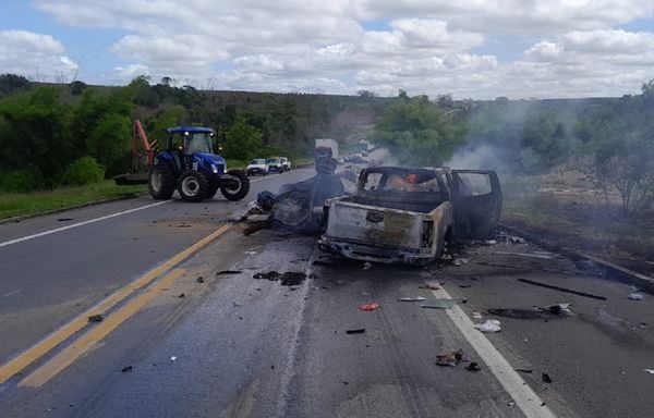 Colisão frontal deixa 11 mortos na BR-101. Foto: Divulgação | PRF
