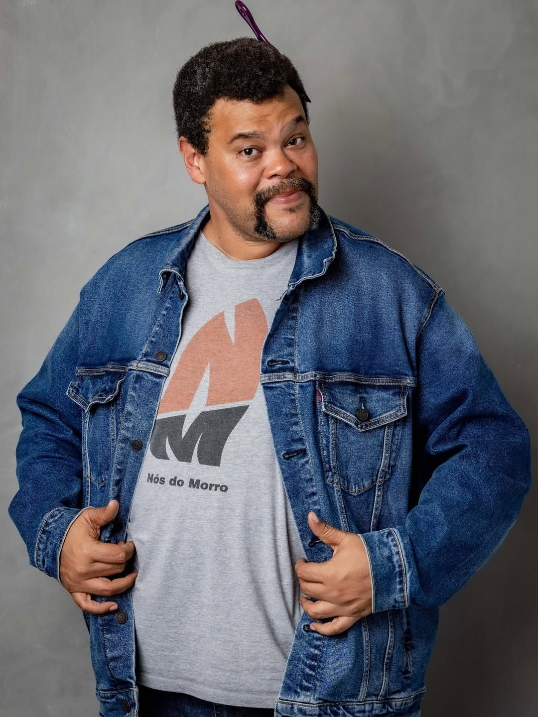 A influenciadora n&atilde;o descartou totalmente a chance de conhecer melhor o ator. | Foto: Redes Sociais/TV Globo