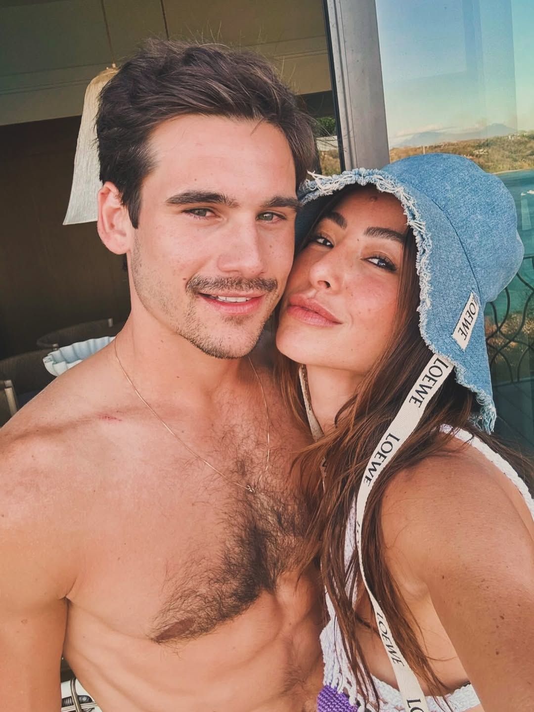 A apresentadora Sabrina Sato revelou, nesta segunda-feira (22), que est&aacute; gr&aacute;vida do marido, o ator Nicolas Prattes. | Foto: Redes Sociais