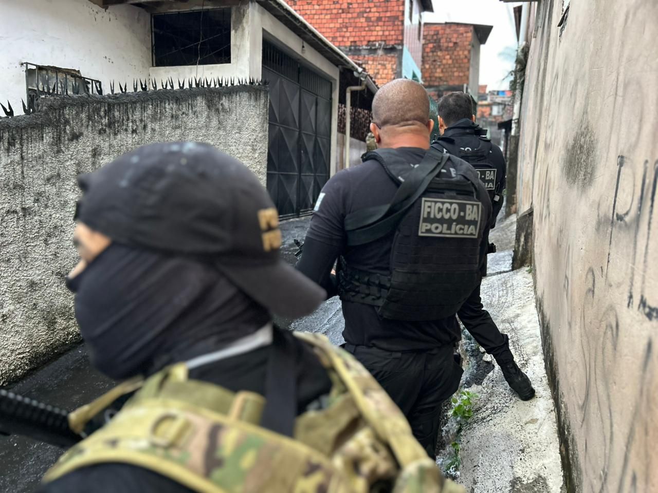 Apontado como l&iacute;der de uma fac&ccedil;&atilde;o criminosa em S&atilde;o Francisco do Conde, o suspeito foi preso em Fortaleza, no Cear&aacute;. | Foto: Alberto Maraux/SSP-BA