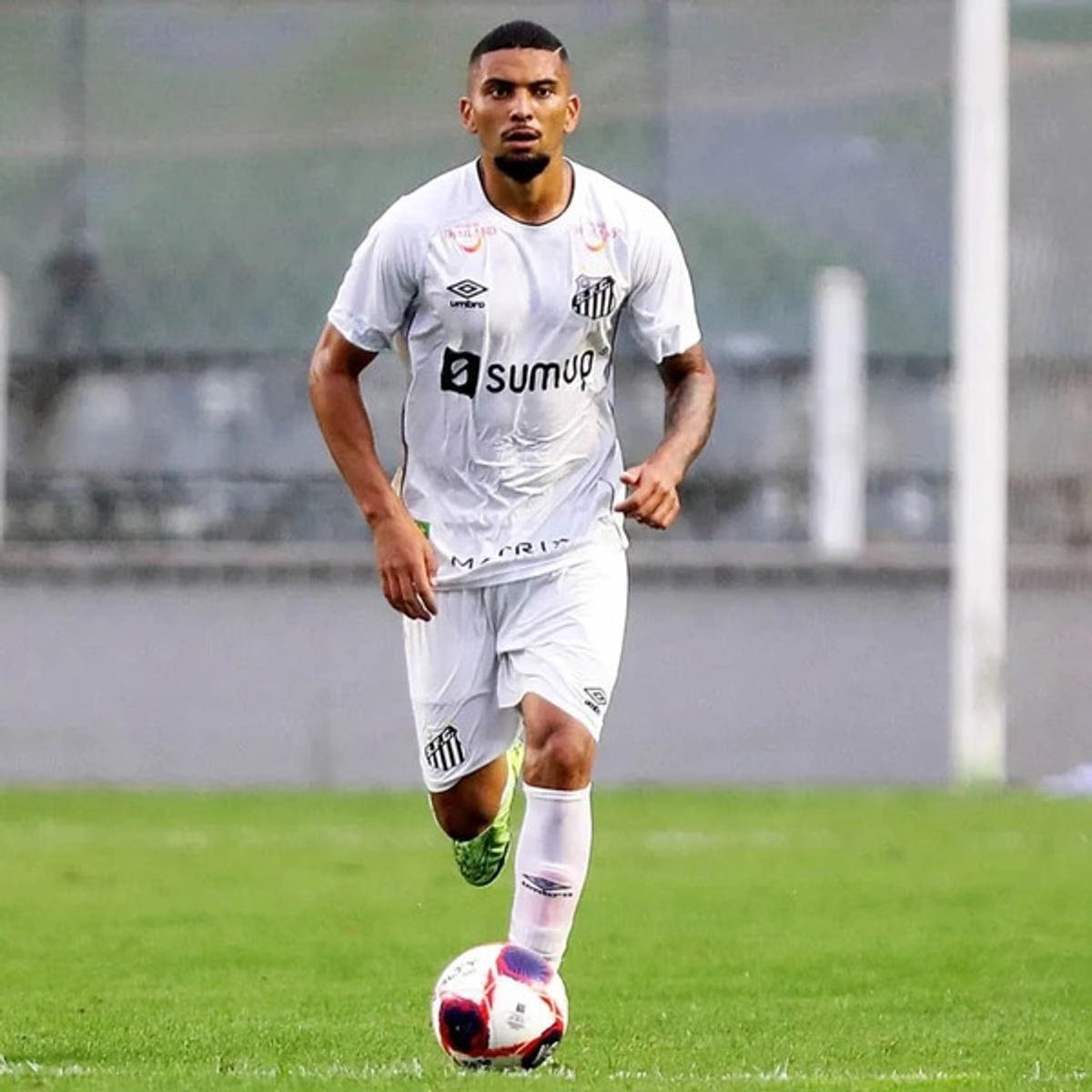 João Victor Cubas na categoria sub-23 do Santos. Foto: Reprodução