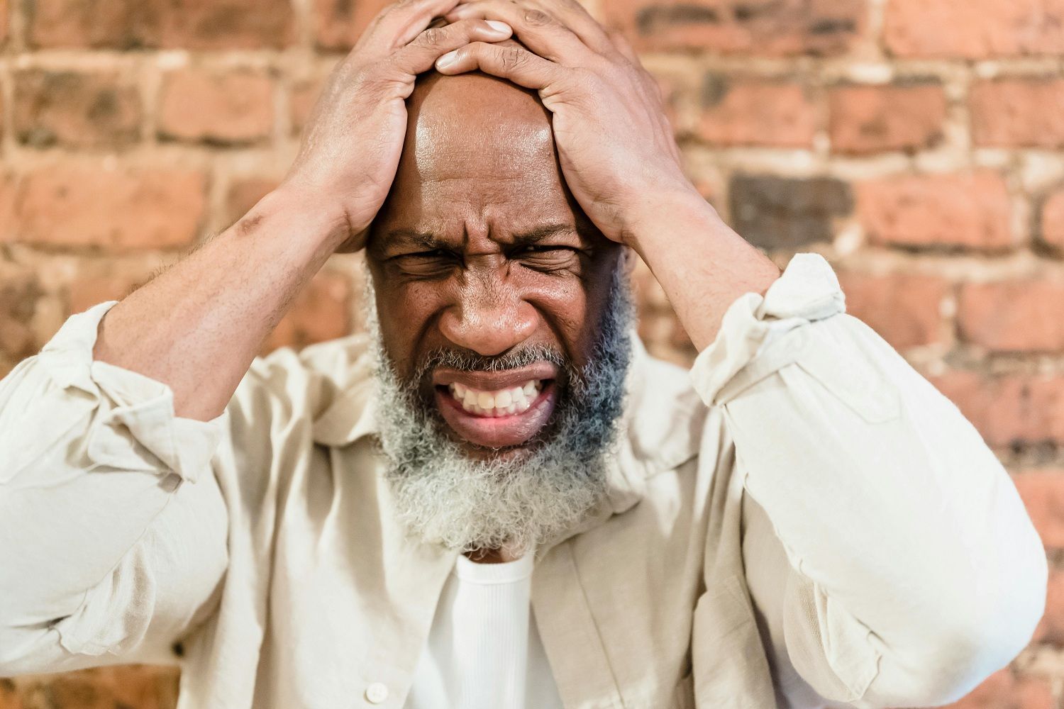 Segundo os especialistas, o barulho dos fogos pode levar pessoas com TEA a crises sensoriais. | Foto: Ilustrativa/Pexels