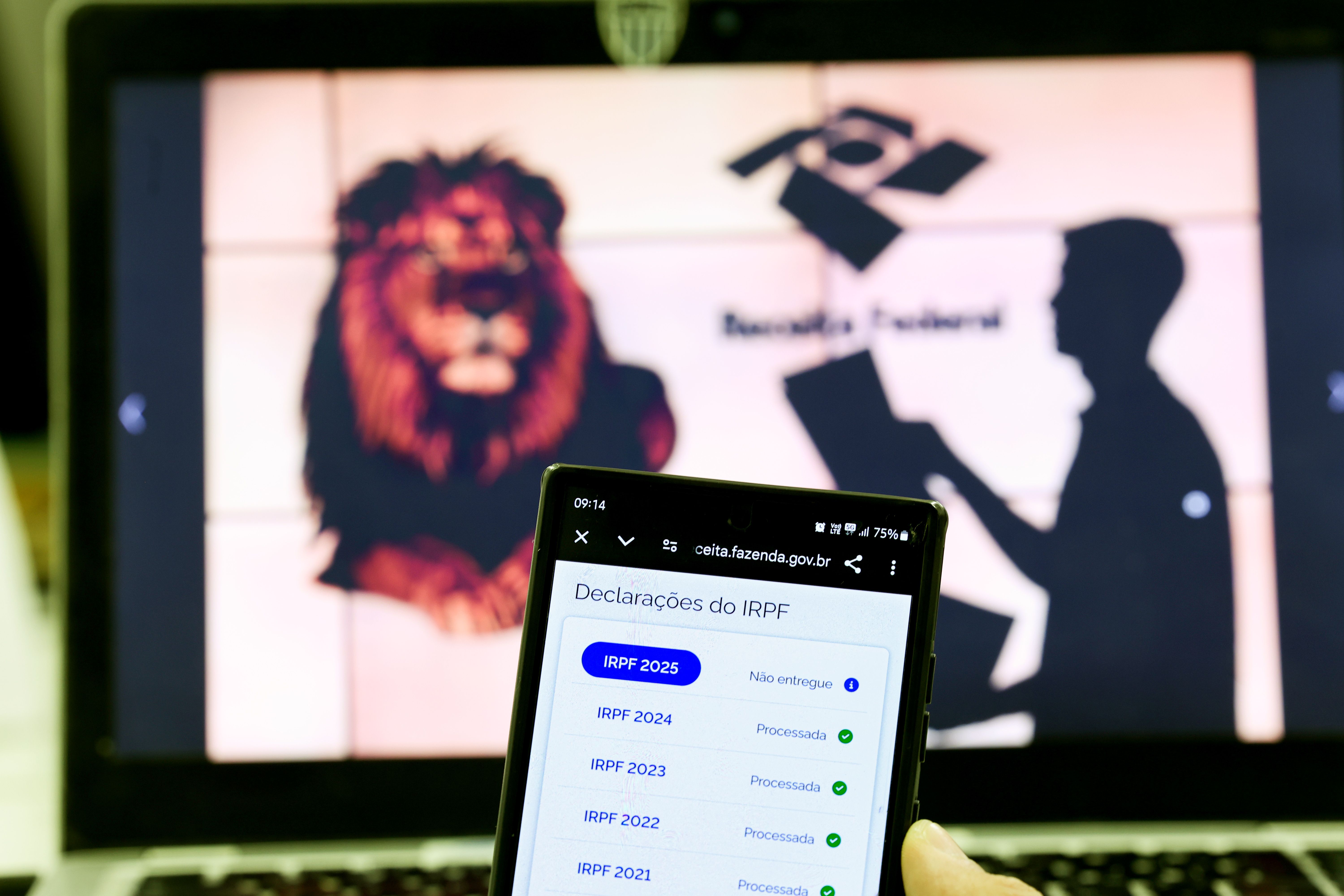 A Receita Federal divulgou orientações sobre os cálculos das novas regras de redução do Imposto de Renda. | Foto: Joédson Alves/Agência Brasil
