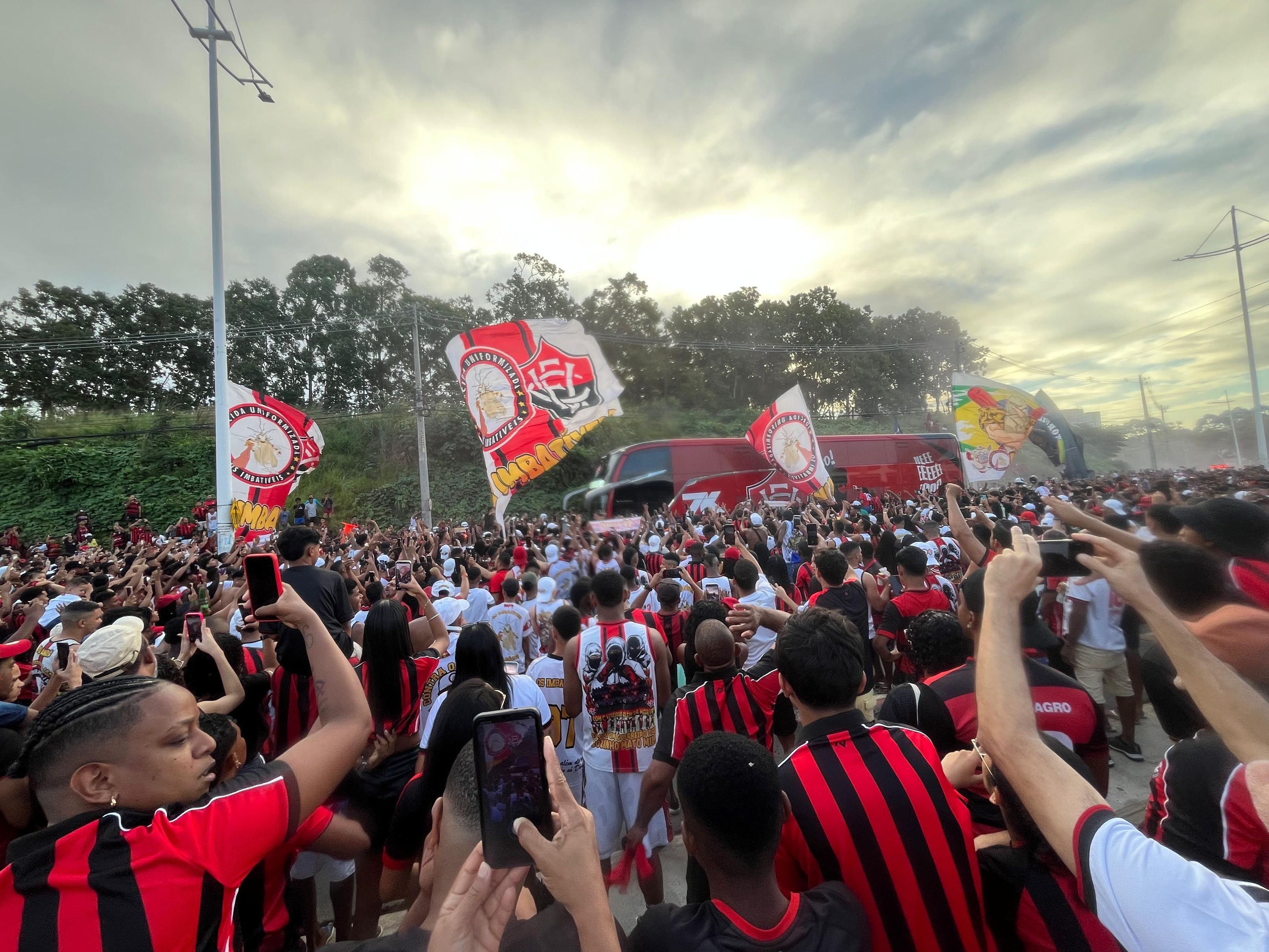 Torcida Do Vitória   Matheus Caldas   Aratu On