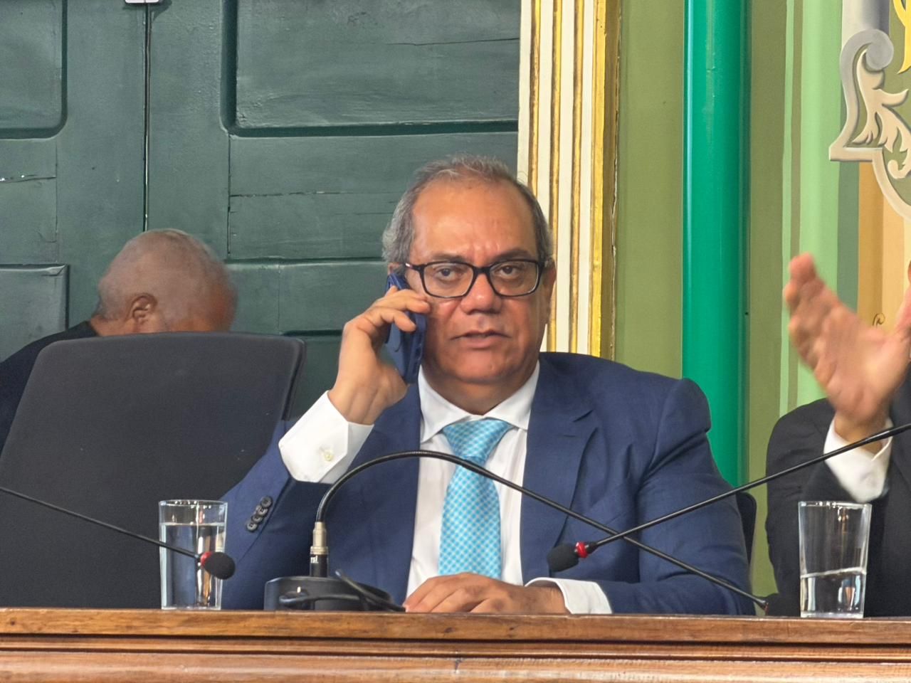 Na reabertura dos trabalhos da Câmara de Salvador, o presidente da Casa, Carlos Muniz (PSDB), despistou sobre apoio do PSDB a ACM Neto. | Foto: João Tramm/Aratu On