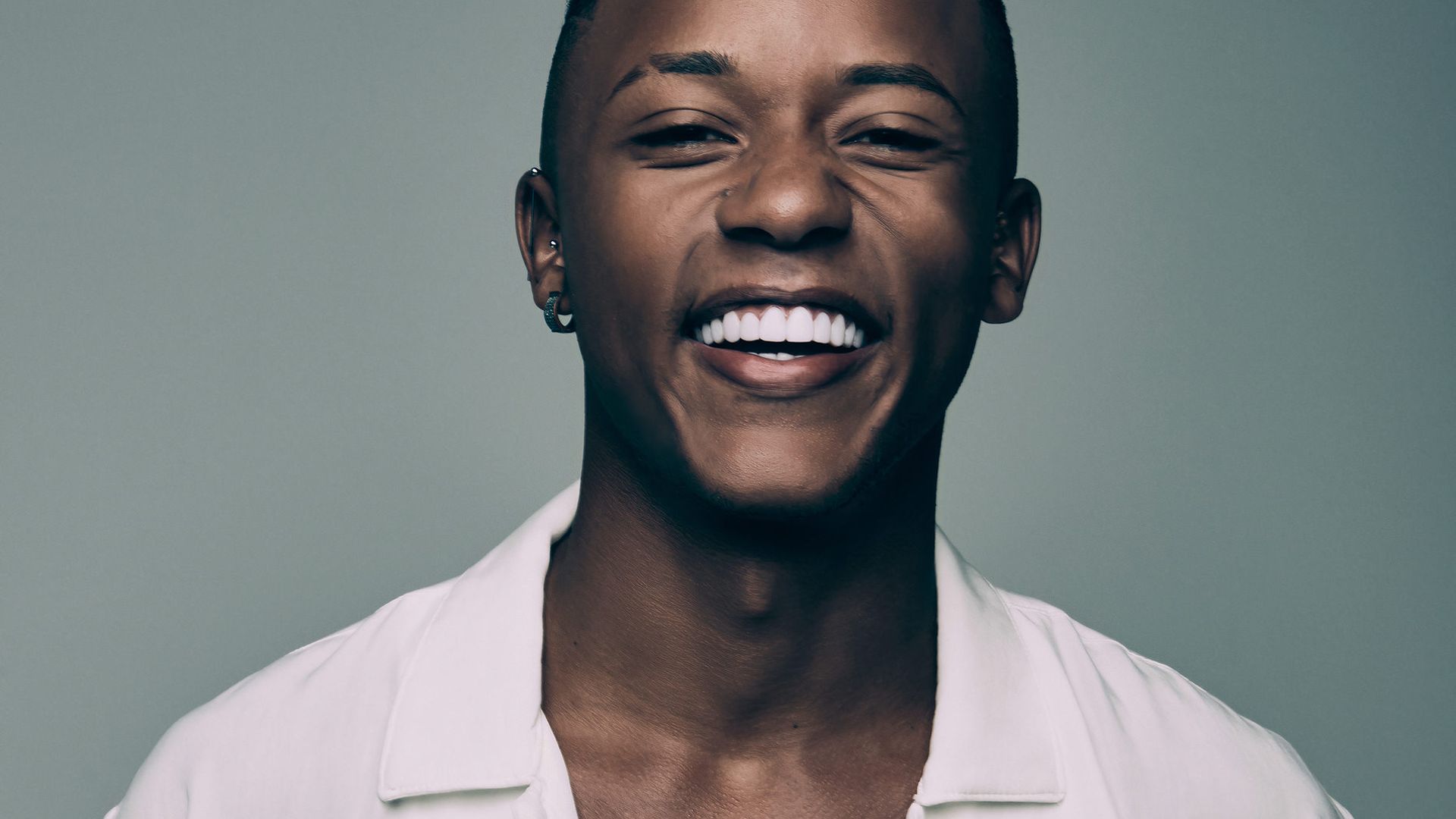 Victor Alves, natural de Macaé, no Rio de Janeiro, venceu a nona temporada do The Voice Brasil. | Foto: Redes Sociais