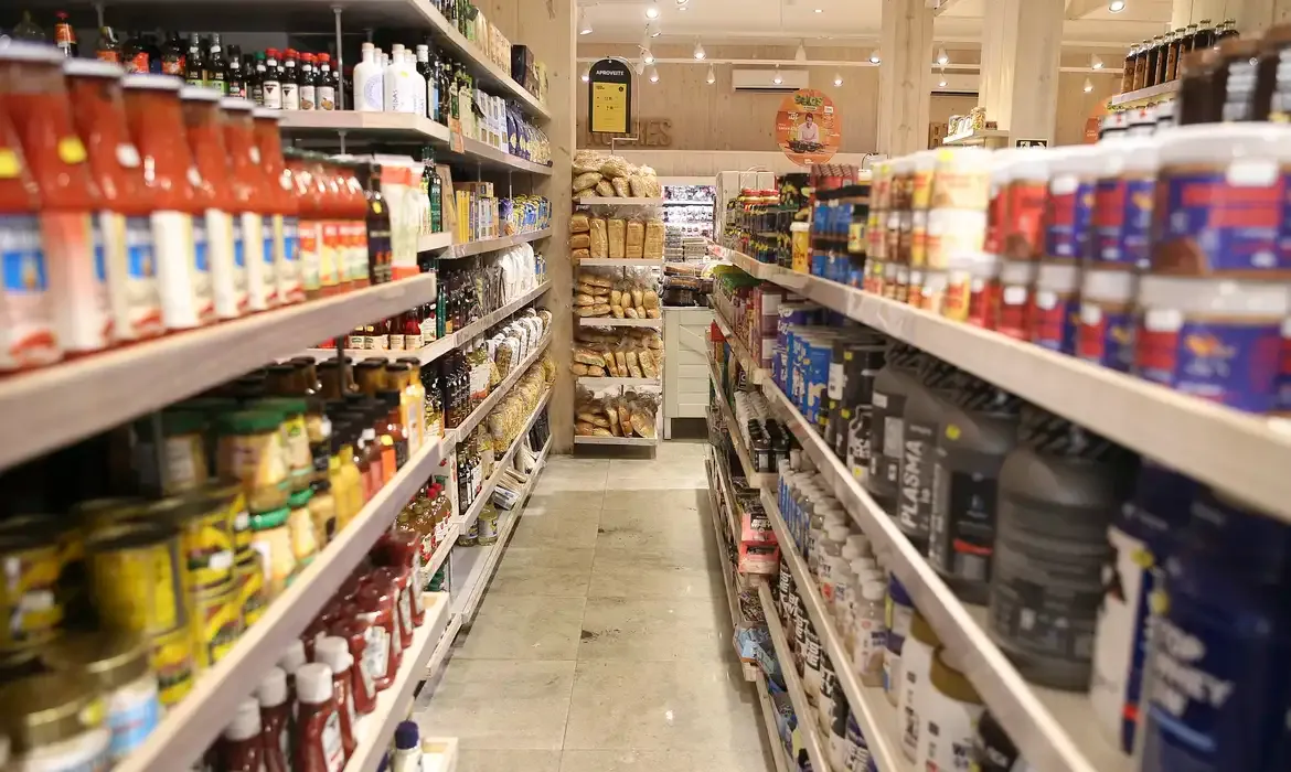 Supermercado Valter Campanato Agência Brasil