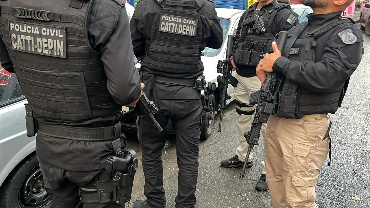 Um homem foragido da Justi&ccedil;a, suspeito de estupro de vulner&aacute;vel, foi preso na manh&atilde; deste domingo (24). | Foto: SSP-BA
