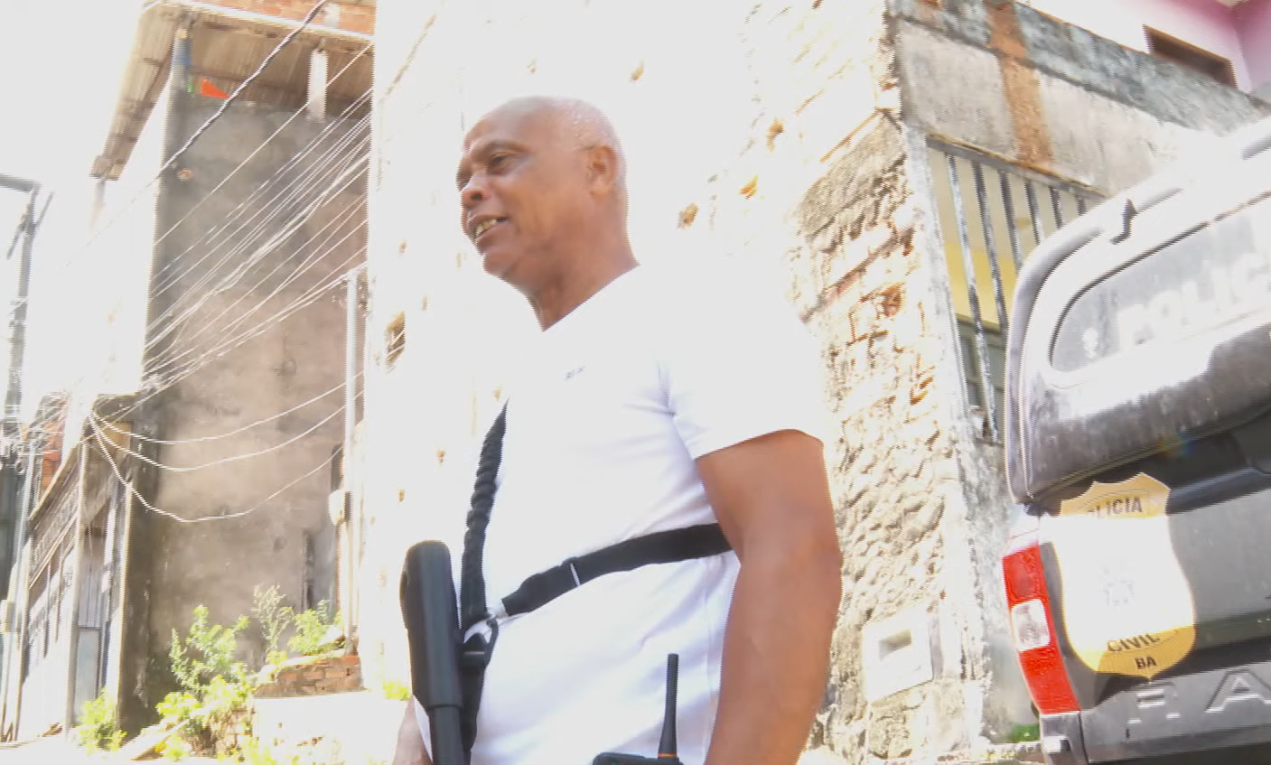 O investigador da Polícia Civil da Bahia, Adailton Oliveira Rocha, de 55 anos, morreu após ser baleado na cabeça. | Foto: Reprodução/TV Aratu