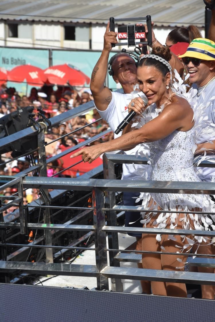 Encerrando o Carnaval de Salvador 2026 no Circuito Osmar (Campo Grande), Ivete Sangalo, que convidou Daniela Mercury. | Foto: Jo&atilde;o Tramm/Aratu On