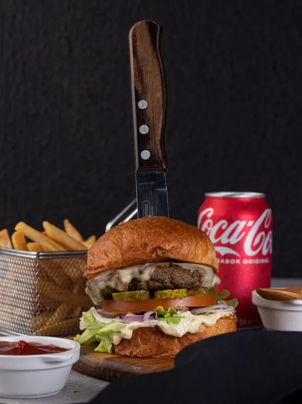 Op&ccedil;&atilde;o da hamburgueria Maud Burger, em Patamares. | Foto: Divulga&ccedil;&atilde;o