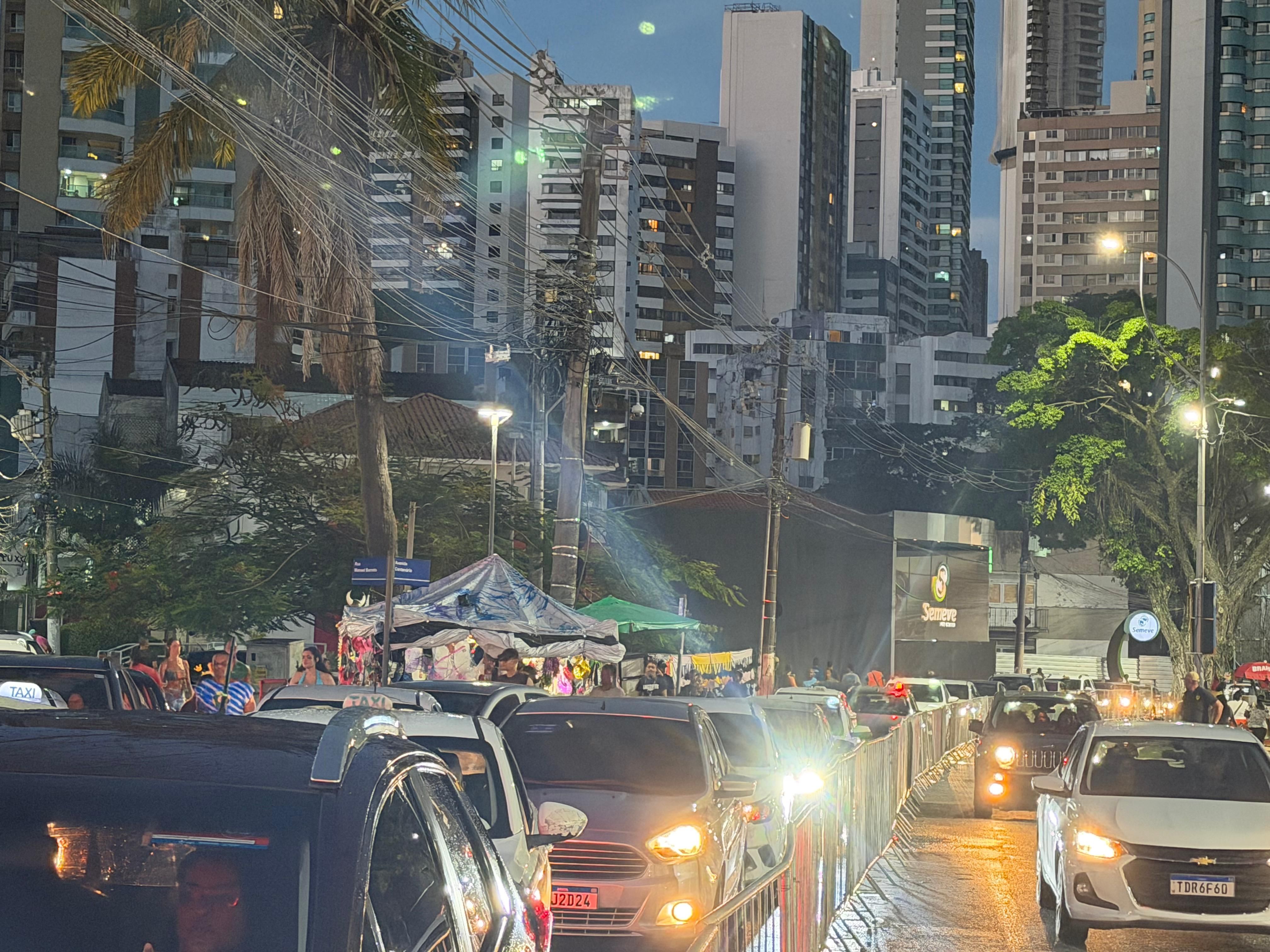 A a&ccedil;&atilde;o prev&ecirc; funcionamento 24 horas para t&aacute;xis, motot&aacute;xis e ve&iacute;culos por aplicativo. | Foto: Jo&atilde;o Tramm/Aratu On