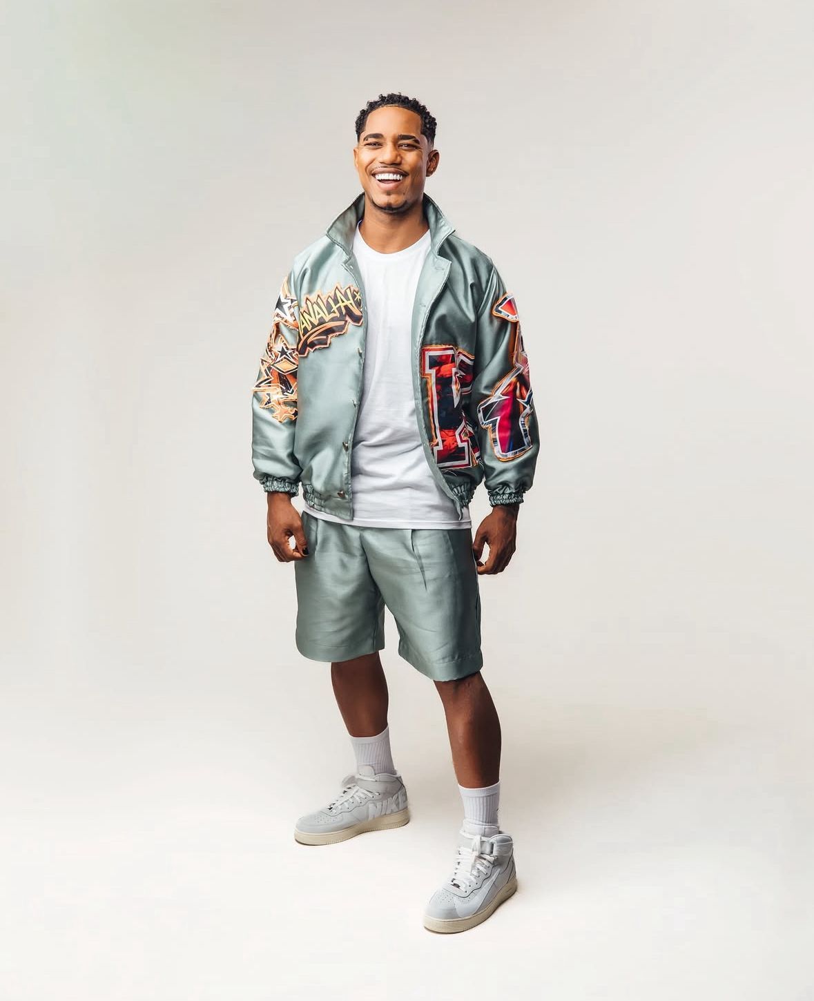 O cantor O Kanalha se apresenta neste domingo (30) no Feira Preta Festival, realizado na Praça Maria Felipa, em Salvador. | Foto: Redes Sociais