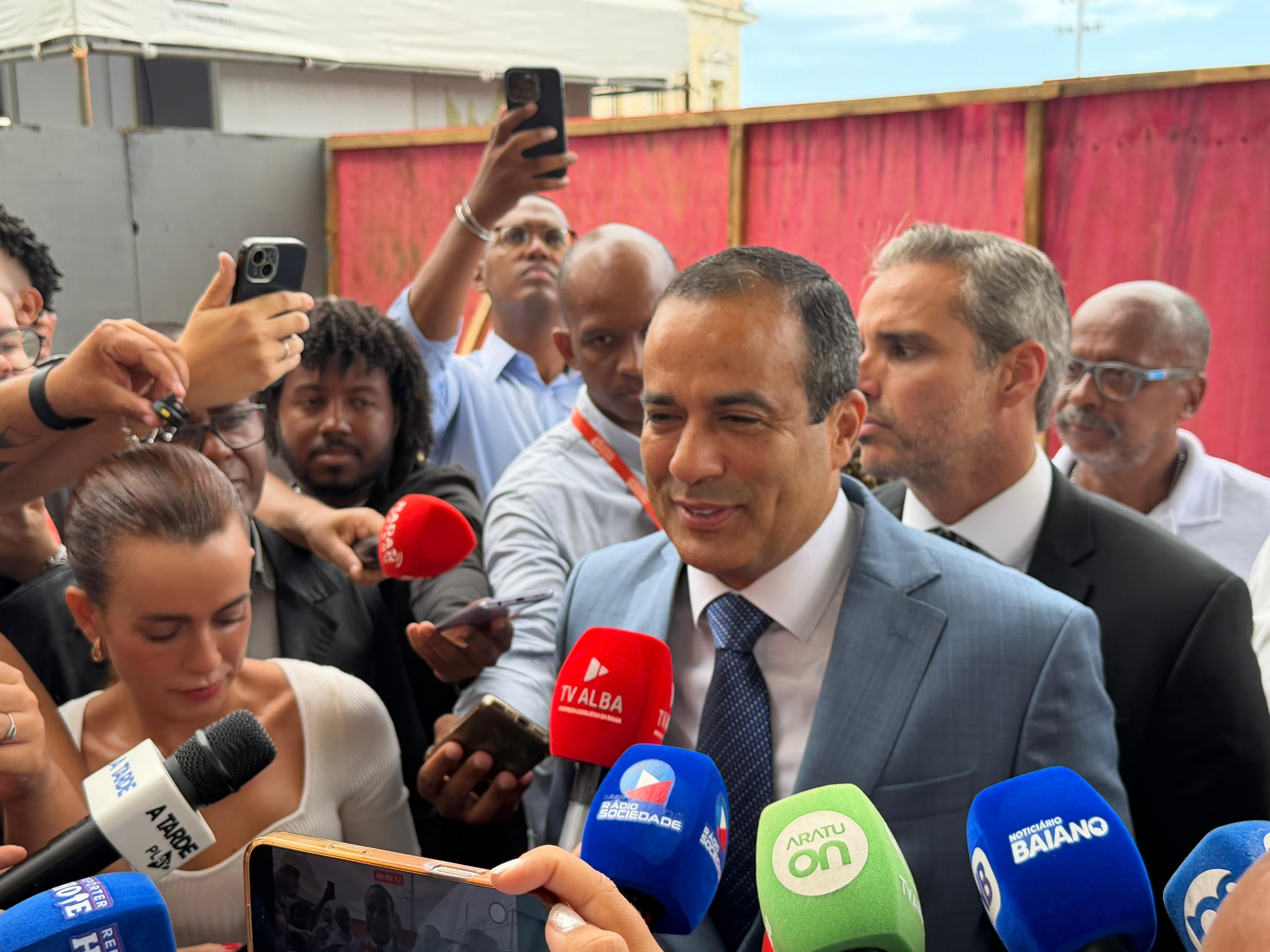 Segundo o prefeito, a decis&atilde;o de Coronel j&aacute; estaria tomada e as tratativas com a oposi&ccedil;&atilde;o foram iniciadas. | Foto: Jo&atilde;o Tramm/Aratu On