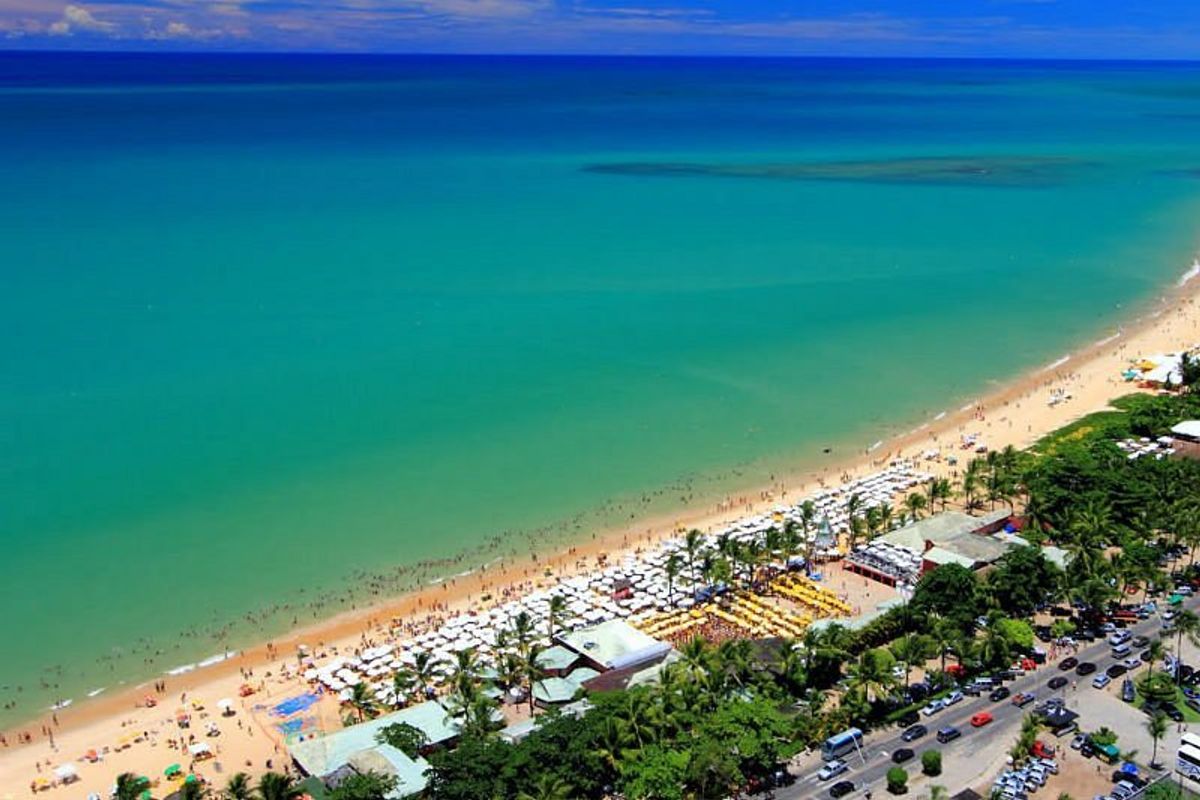  Turista de S&atilde;o Paulo foi presa por suspeita de praticar inj&uacute;ria racial em Porto Seguro, (BA), na regi&atilde;o da Praia de Taperapuan. Foto: Reprodu&ccedil;&atilde;o / Tripadvisor