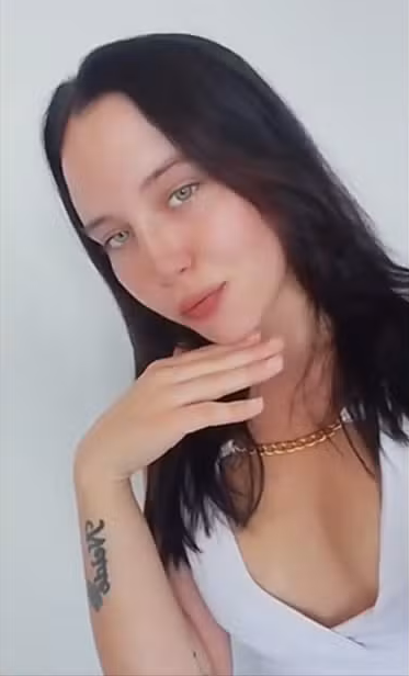 O suspeito de matar Manuela Vieira Matos Silva, de 23 anos, e esconder o corpo dentro de uma geladeira foi preso nesta segunda-feira (30). | Foto: Redes Sociais