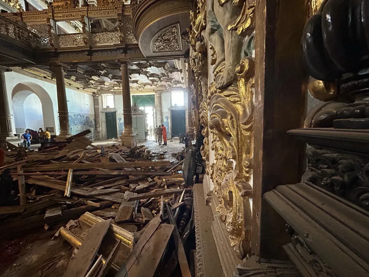 O Iphan contratou uma empresa para realizar servi&ccedil;os emergenciais de requalifica&ccedil;&atilde;o da Igreja de Ouro em Salvador. | Foto: Defesa Civil de Salvador