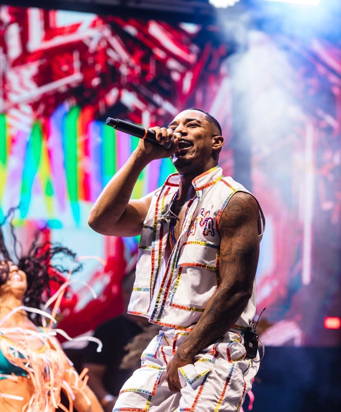 Menos de um m&ecirc;s ap&oacute;s apresentar a turn&ecirc; Marinada na capital baiana, a cantora vai dividir o comando de um trio el&eacute;trico com O Kanalha. | Foto: Redes Sociais