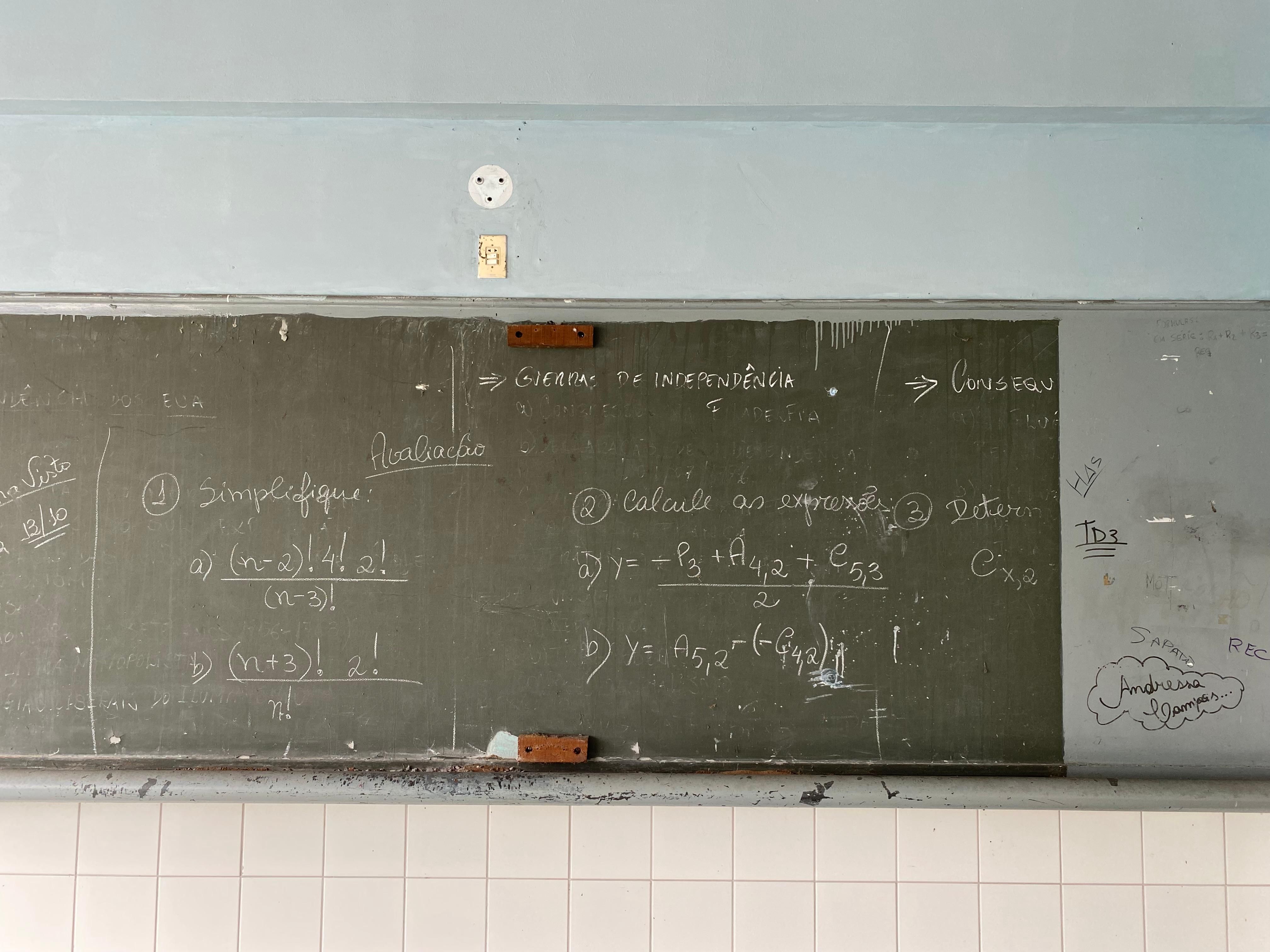 O espa&ccedil;o do Col&eacute;gio Odorico Tavares, est&aacute; fechado desde janeiro de 2020. | Foto: Bruna Castelo Branco/Aratu On