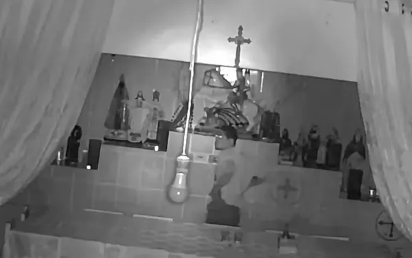 O Terreiro de Umbanda São Jorge Guerreiro, em Guanambi, foi invadido e vandalizado na madrugada de domingo (3). | Foto: Redes Sociais