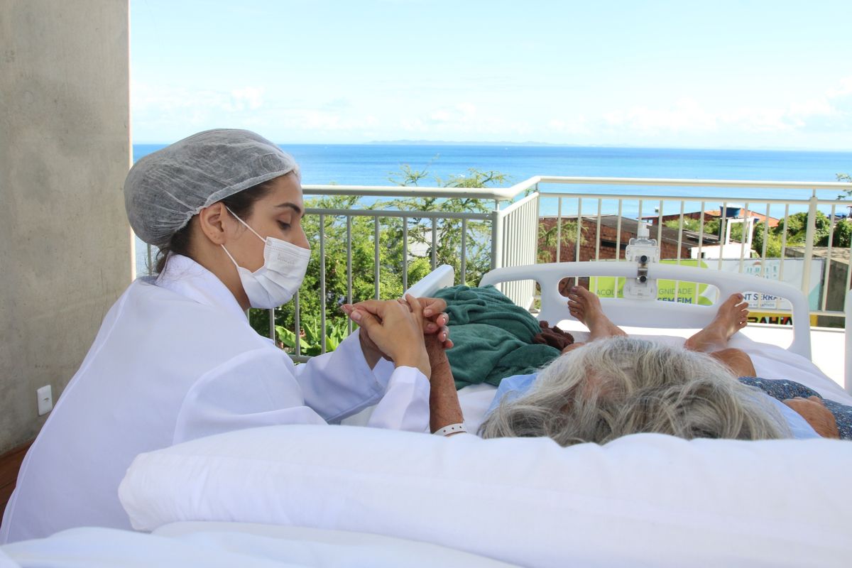 Curso de especializa&ccedil;&atilde;o em cuidados paliativos oportuniza t&eacute;cnicos de enfermagen em Salvador. Foto: Leonardo Rattes / Sa&uacute;de GovBA