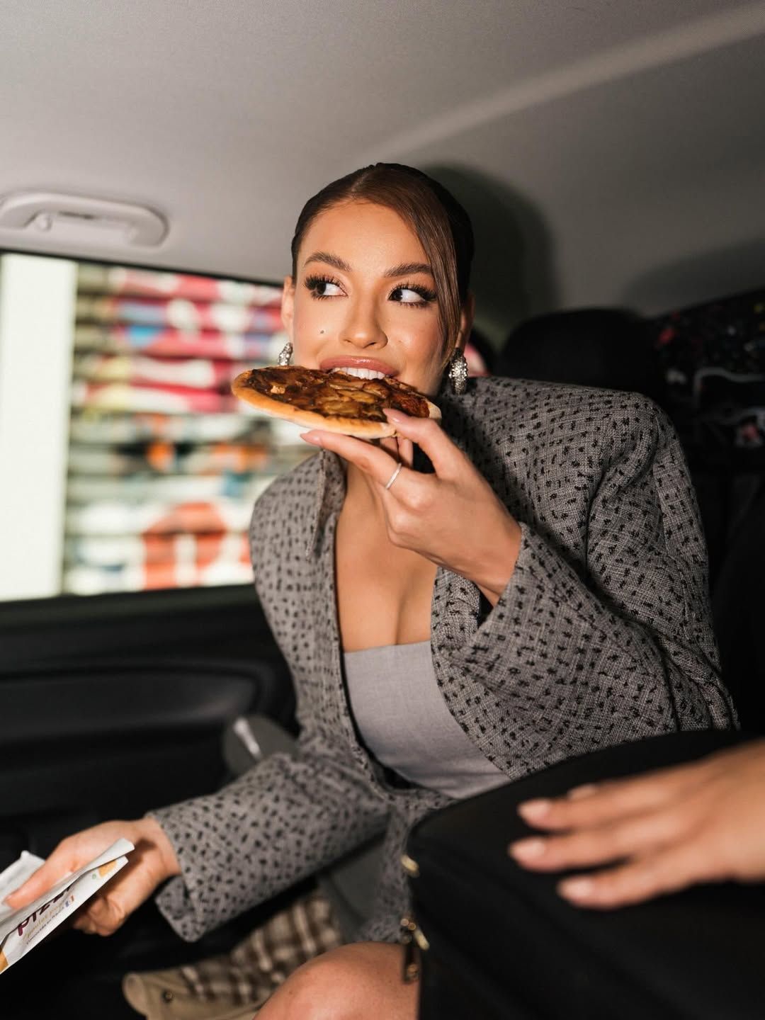 Durante a entrevista, ela tamb&eacute;m comentou sobre os desafios ap&oacute;s a sa&iacute;da do reality. | Foto: Redes Sociais