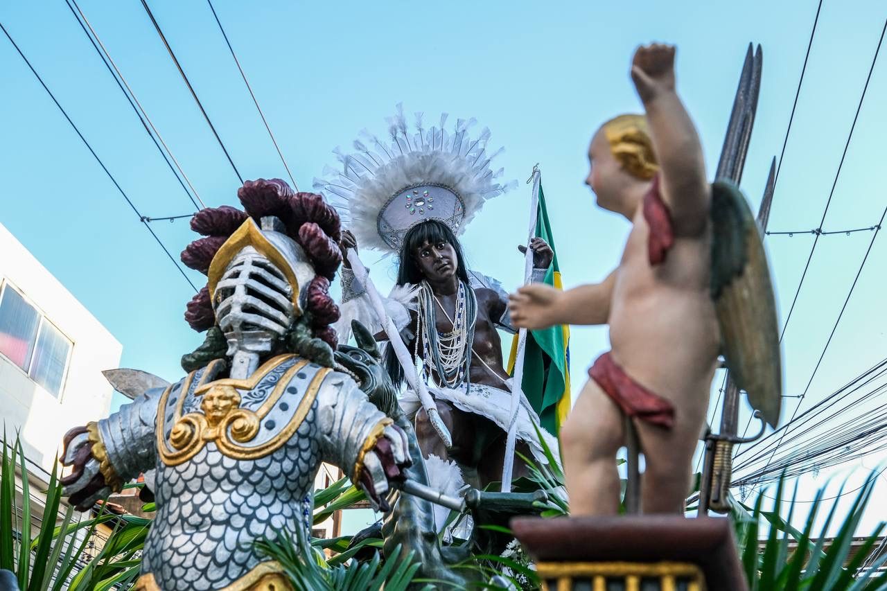 Muito al&eacute;m do famoso desfile c&iacute;vico, o Caboclo e a Cabocla ocupam um lugar central nas celebra&ccedil;&otilde;es do 2 de Julho. | Foto: Gov BA