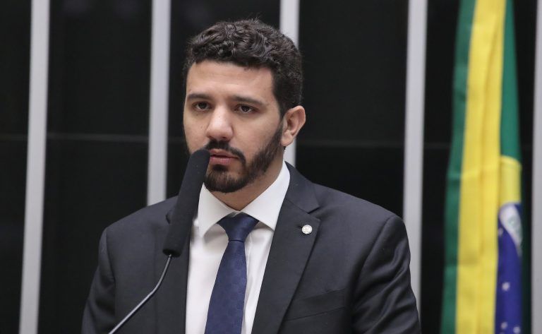 Neto Carletto é relator do projeto de gratuidade de bagagem | Foto: Bruno Spada/Câmara dos Deputados