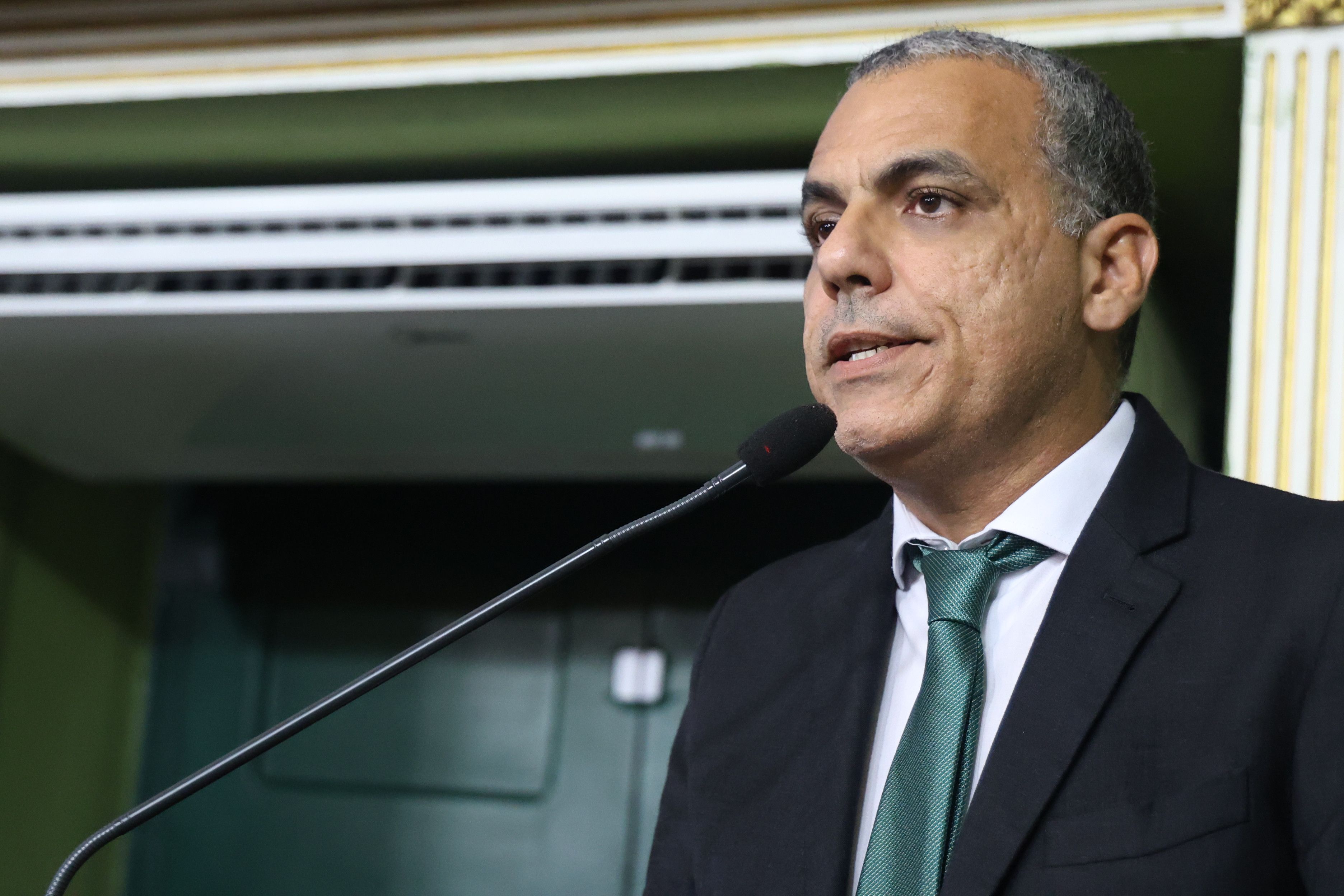 O vereador Cezar Leite (PL) tamb&eacute;m defendeu a concess&atilde;o da honraria. | Foto: C&acirc;mara de Vereadores