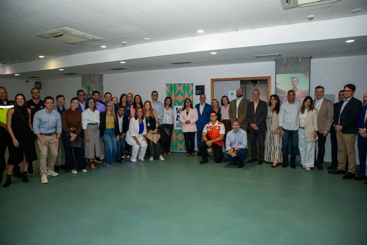 O encontro, solicitado pelo governo federal e com participa&ccedil;&atilde;o de representantes da FIFA, reuniu gestores de diversas secretarias municipais. | Foto: Adam Vidal/Secom PMS