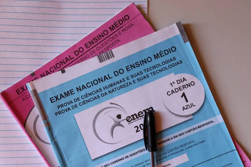 Saiba como e quando se inscrever para o Enem. Foto: Shutterstock / Brenda Rocha
