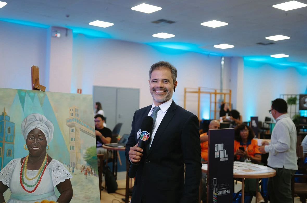 O jornalista Pablo Reis, apresentador do programa Aratu Notícias, foi eleito, pelo segundo ano consecutivo, o destaque de 2025 na categoria TV. | Foto: Daniel Assis