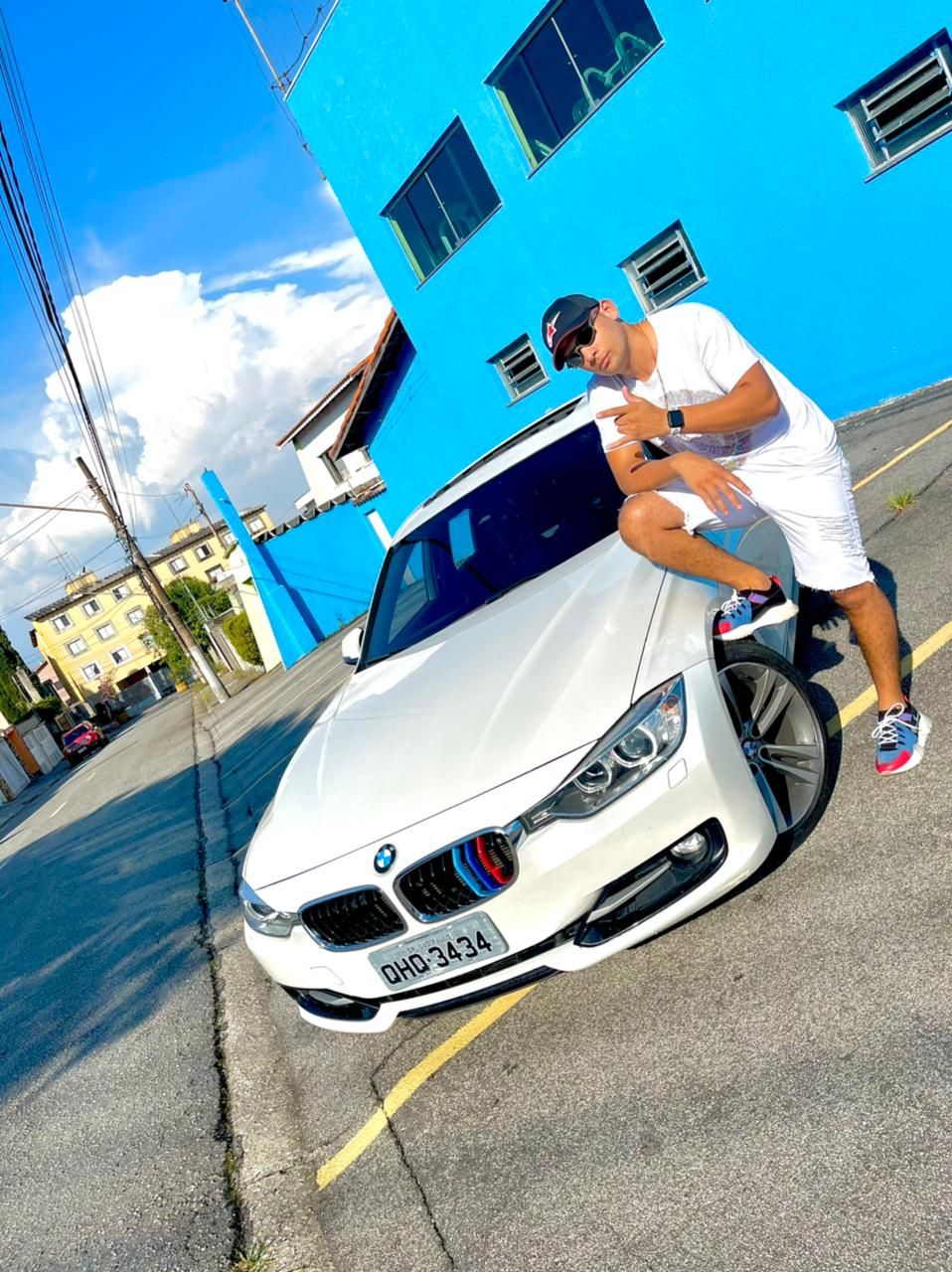 Diogo, que &eacute; dono do Camarote 305, na Barra, &eacute; suspeito de envolvimento em um esquema de lavagem de dinheiro por meio de rifas ilegais. | Foto: Redes Sociais