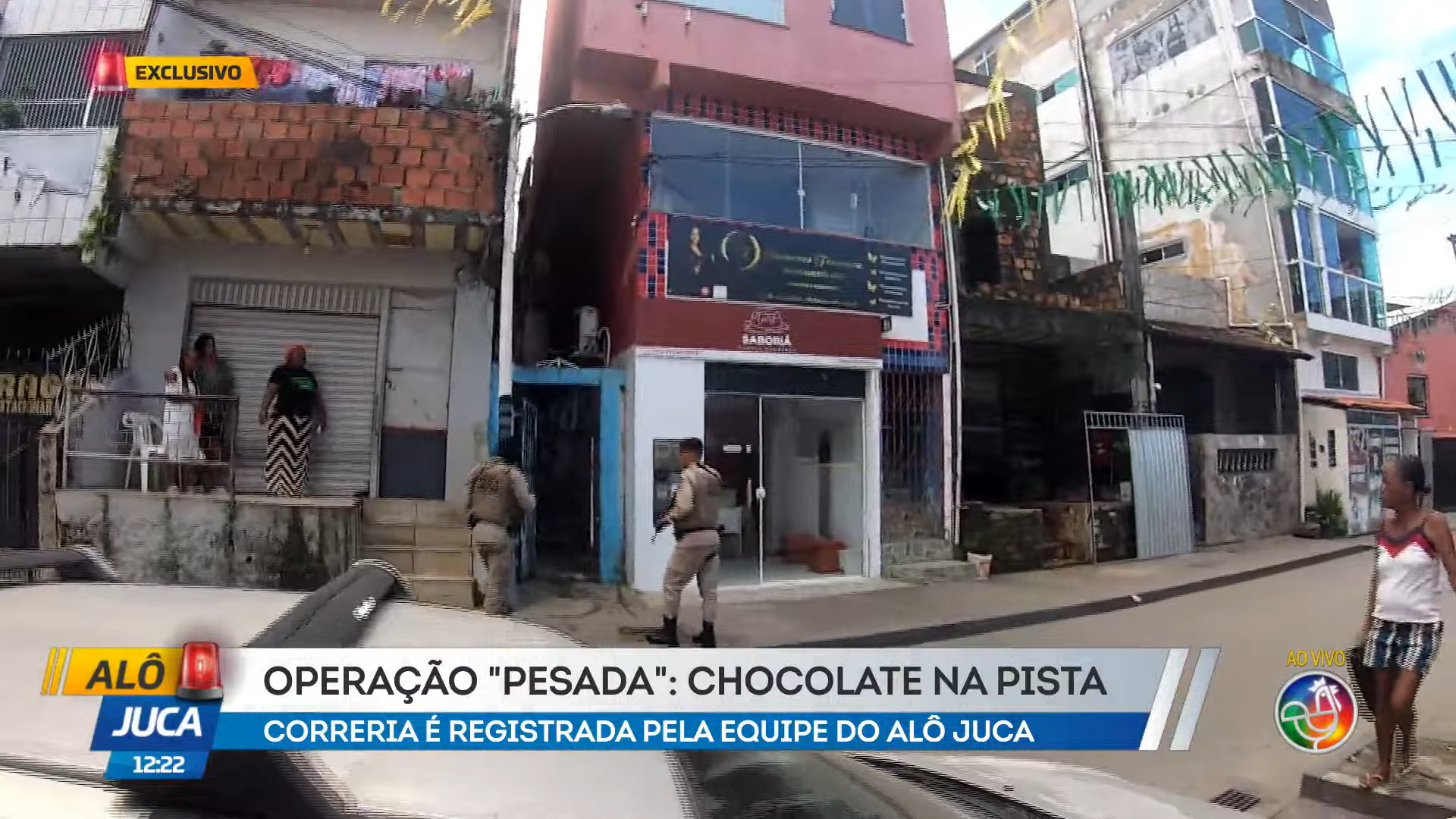 Uma intensa troca de tiros entre criminosos e policiais militares da Rondesp Atlântico foi registrada na região do Engenho Velho de Brotas, em Salvador. | Foto: Reprodução/TV Aratu