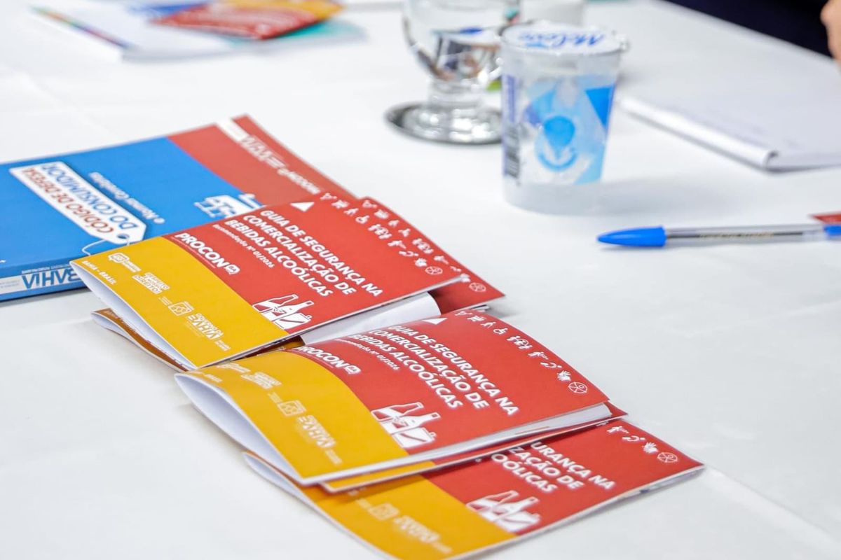 Guia do Procon para combater venda de bebidas falsificadas na BahiaFoto: Cleom&aacute;rio Alves/Ascom SJDH