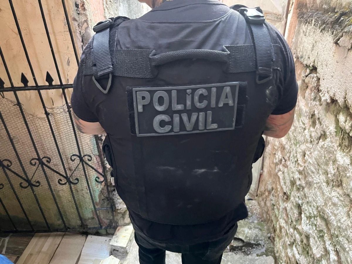 egundo relato da vítima, o suspeito a ameaçou com uma tesoura durante um desentendimento em uma residência no bairro de Alagoinhas Velha. | Foto: Divulgação/Ascom PCBA
