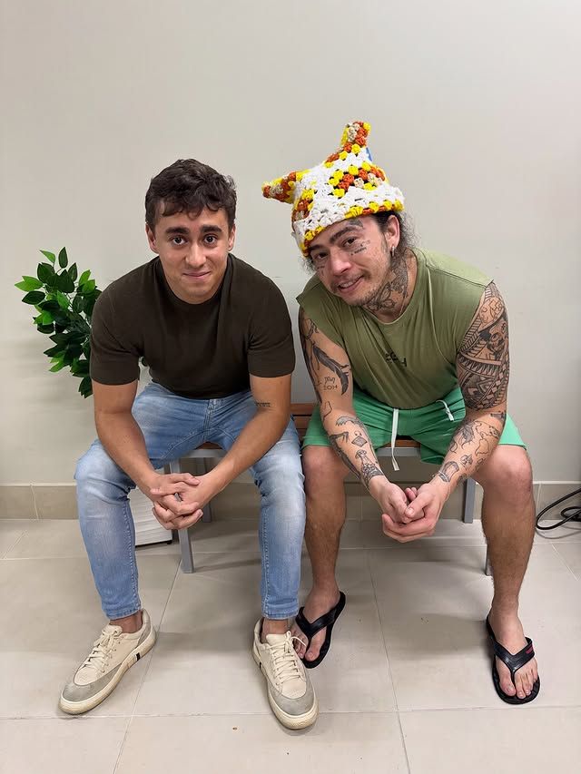 Whinderson Nunes foi a Belo Horizonte fazer show e posou para foto ao lado de Nikolas Ferreira. Foto: Reprodução / Redes sociais