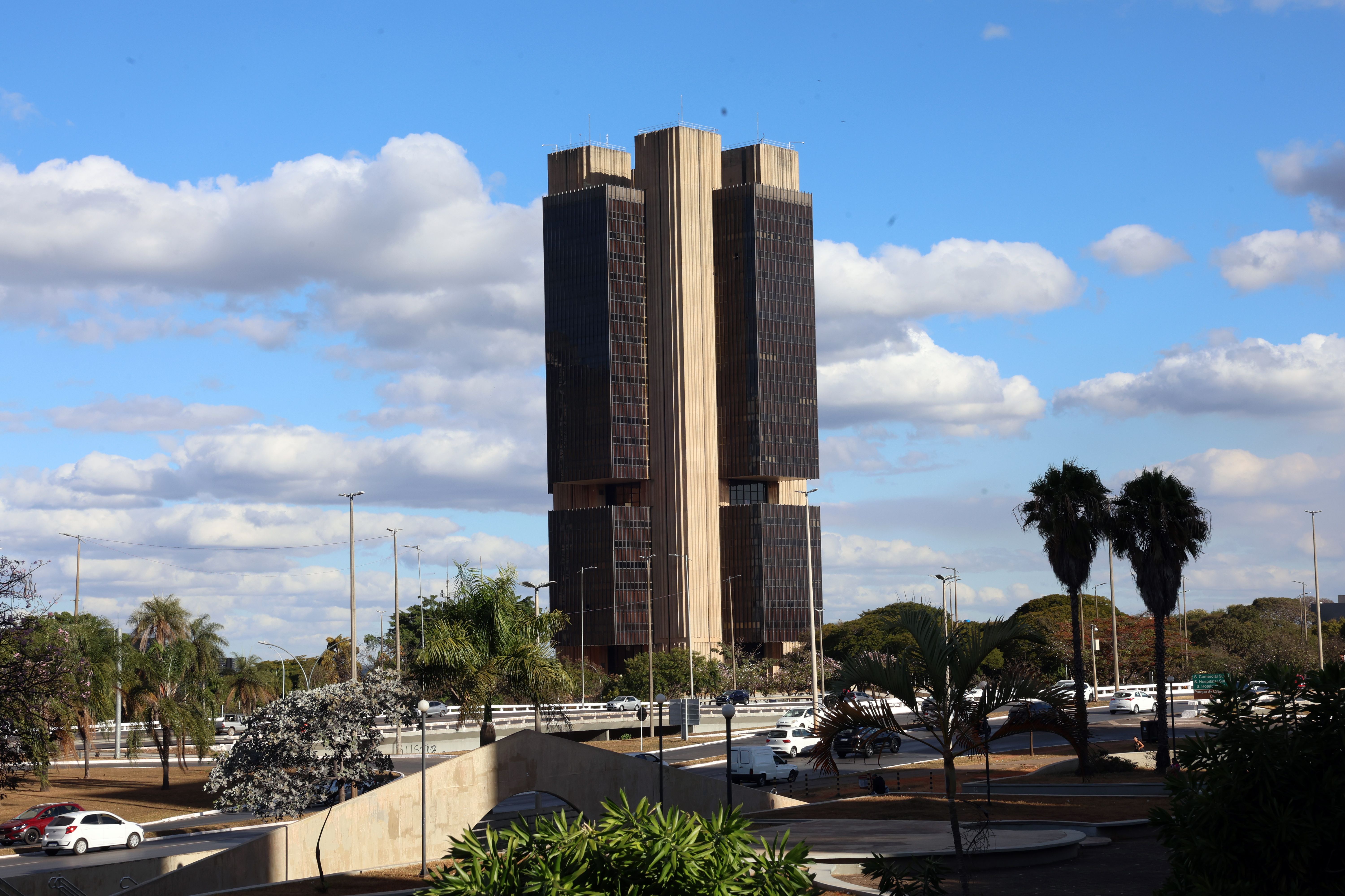 A taxa Selic, principal instrumento utilizado pelo Banco Central para controlar a infla&ccedil;&atilde;o, estava em 13,75% ao ano no in&iacute;cio de outubro de 2026. | Foto: Antonio Cruz/Ag&ecirc;ncia Brasil