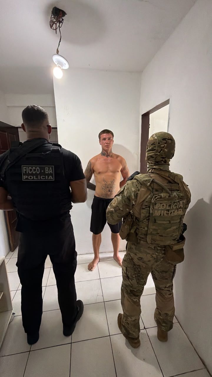 Um homem procurado pela Justi&ccedil;a da R&uacute;ssia e condenado &agrave; pris&atilde;o perp&eacute;tua por tr&aacute;fico de drogas e uso de documento falso foi preso neste s&aacute;bado (10). | Foto: SSP-BA