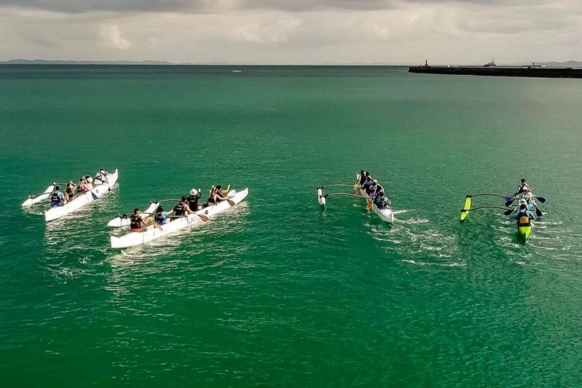 Clube de canoagem promove ‘Remada da Rainha do Mar’ no dia de Iemanjá. Foto: Divulgação / Clube de Canoagem Kaiaulu Va’a