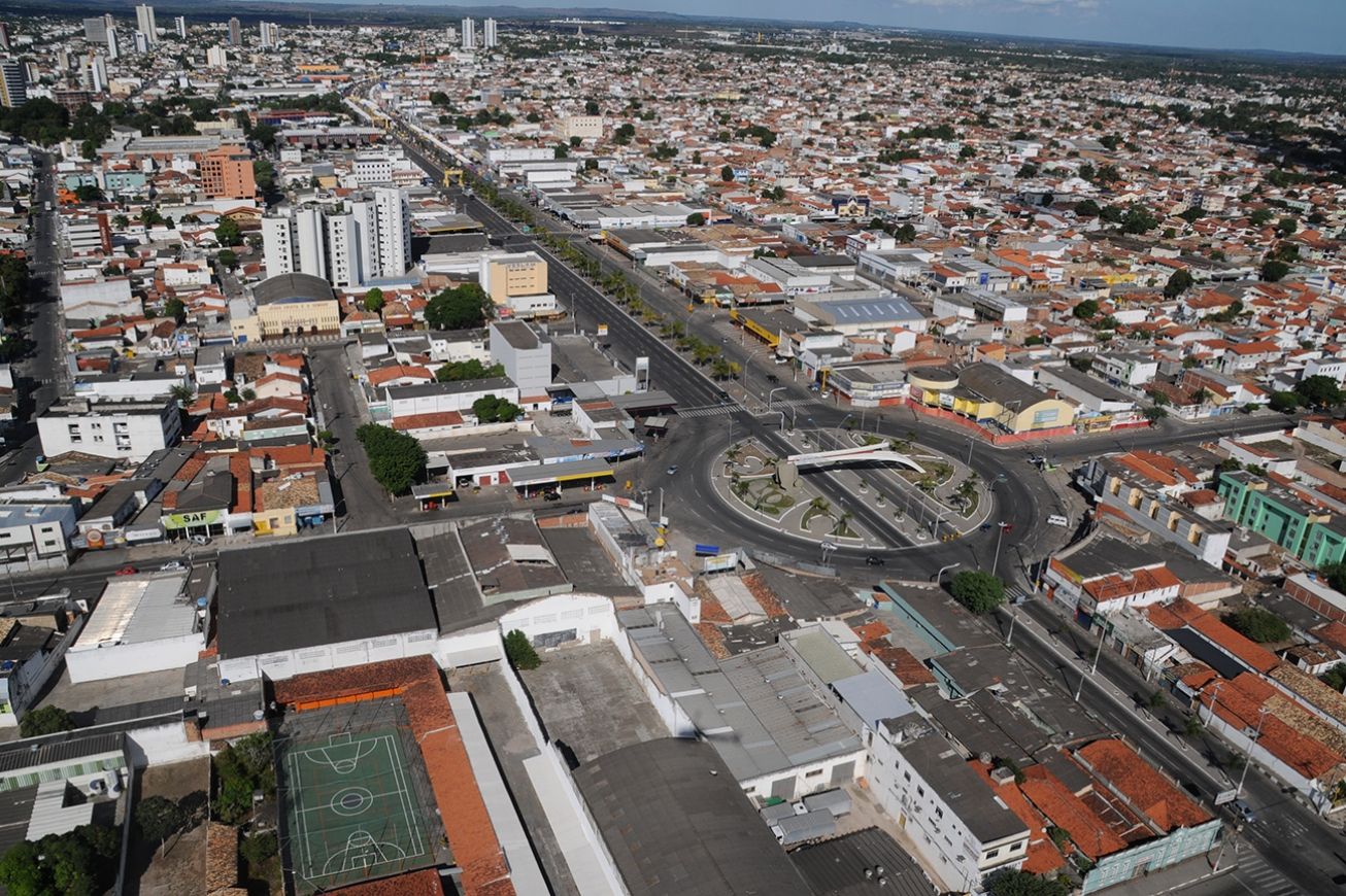 Falta de energia afetou bairros, sem&aacute;foros, internet e servi&ccedil;os na manh&atilde; desta quinta-feira (11) em Feira de Santana. | Foto: Redes Sociais