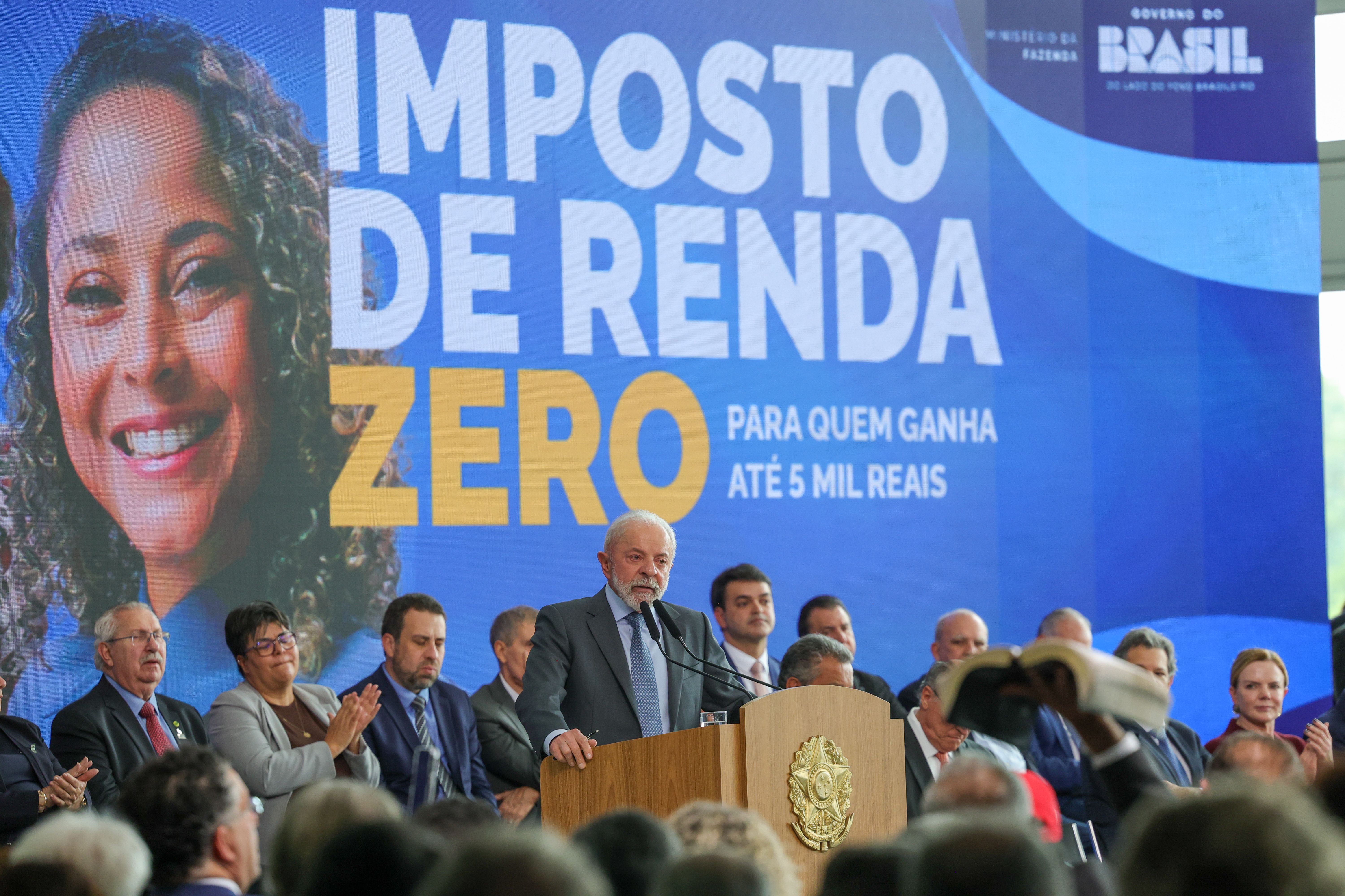 O presidente Luiz Inácio Lula da Silva sancionou a lei que amplia a isenção do Imposto de Renda Pessoa Física para contribuintes com renda mensal de até R$ 5 mil. | Foto: Fabio Rodrigues-Pozzebom/Agência Brasil