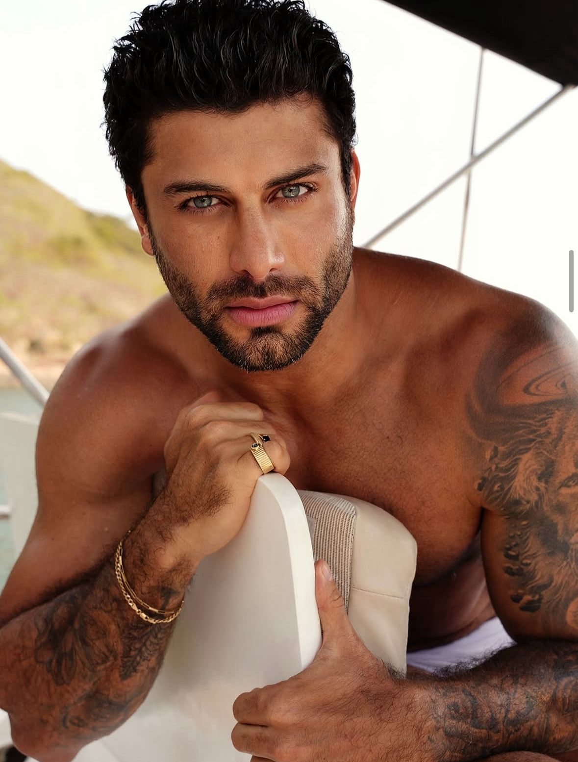 O modelo e DJ Jesus Luz, de 38 anos, teve uma foto íntima vazada nesta semana, que rapidamente viralizou nas redes sociais. | Foto: Redes Sociais